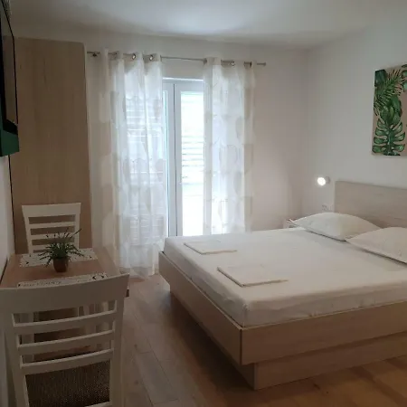 Dominovic 3* 브렐라